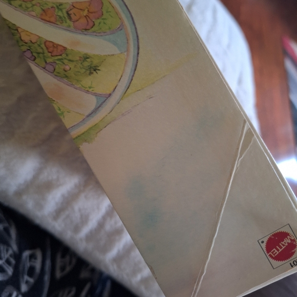 AVON EXCLUSIVE Spring blossom Barbie - Picture 7 of 12